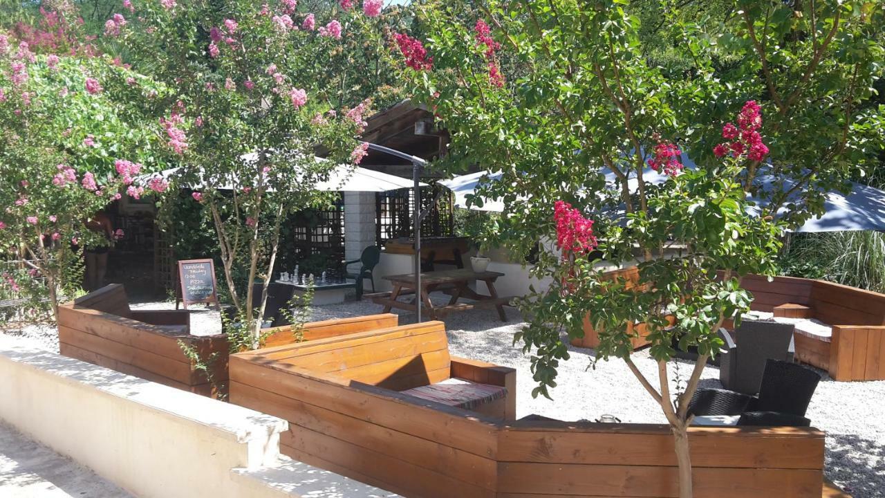 Camping Des Drouilhedes Peyremale Exterior foto
